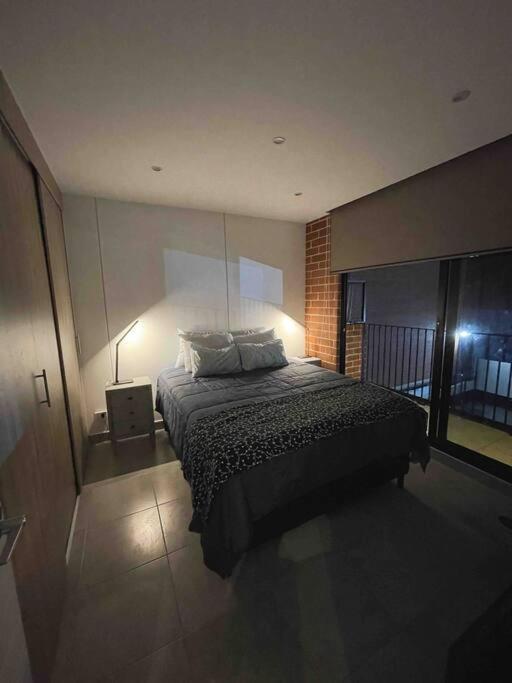 Lovely 1 Bedroom Unit With Free Parking Modra Zone 4 グアテマラシティ エクステリア 写真