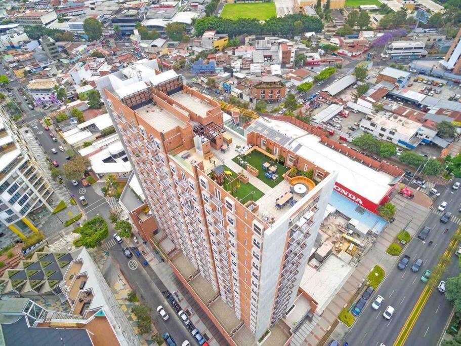Lovely 1 Bedroom Unit With Free Parking Modra Zone 4 グアテマラシティ エクステリア 写真